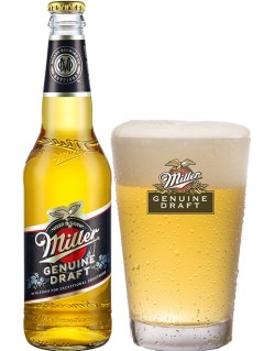 amerikanisches Bier aus den USA Miller Genuine Draft in der 0,33 l Bierflasche mit vollem Bierglas
